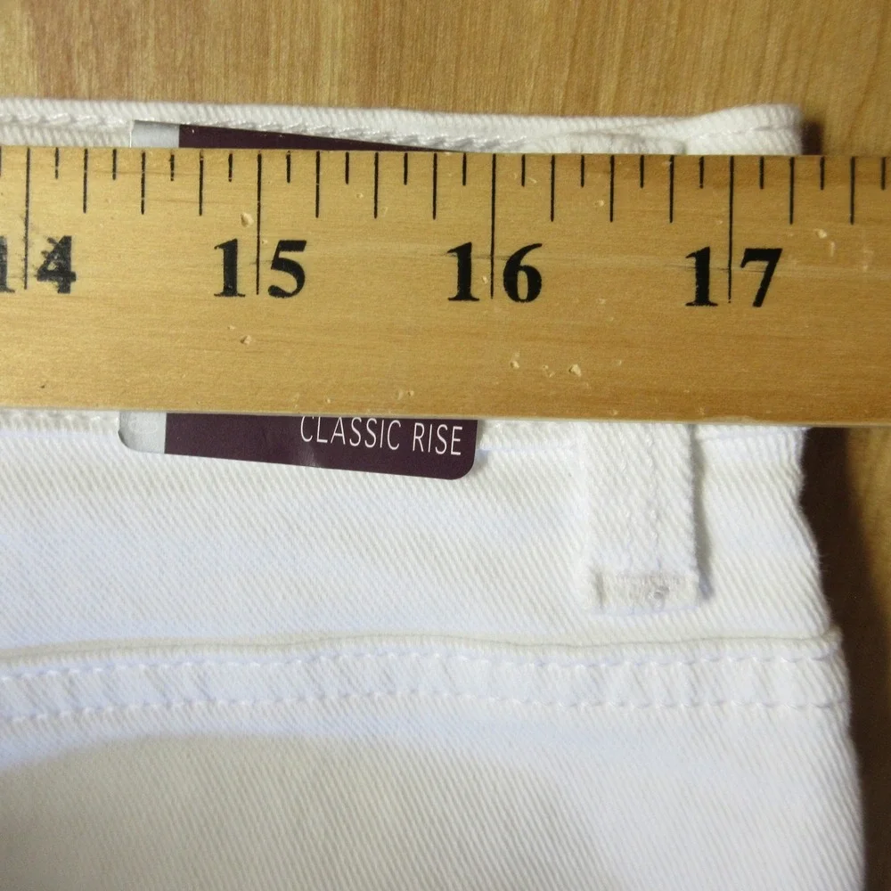 GLORIA VANDERBILT Amanda Jean Shorts Sz 14 Vintage White Stretch Denim Jorts NWT